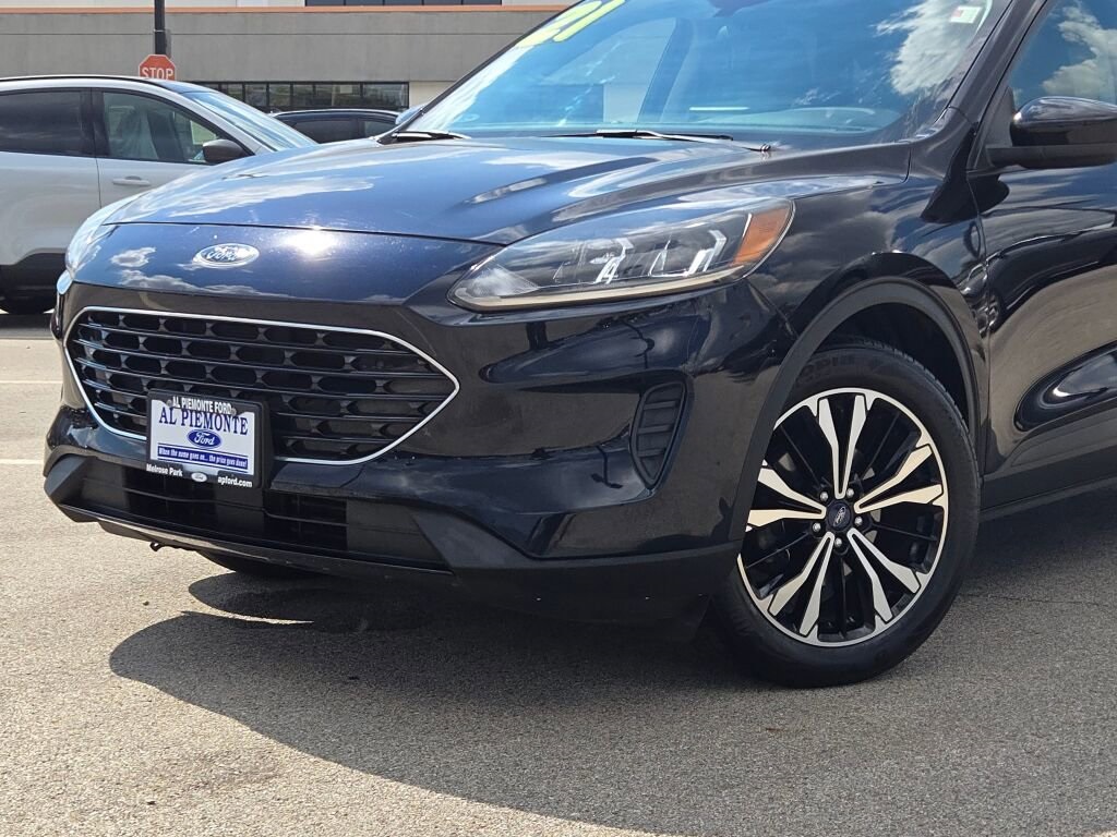 Used 2021 Ford Escape SE with VIN 1FMCU0G67MUA09283 for sale in Melrose Park, IL