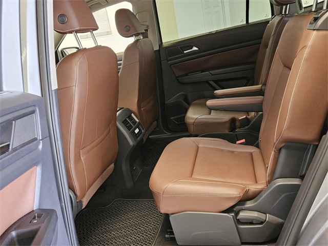 2021 Volkswagen Atlas V6 SE Technology R-Line photo 7
