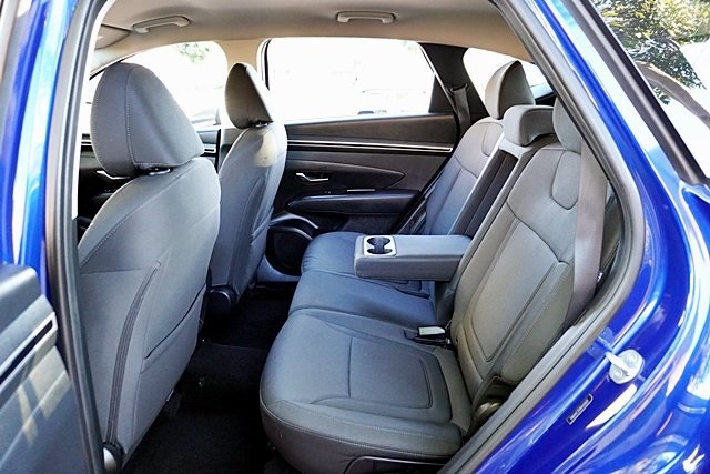 Used 2024 Blue Hyundai SE image 15