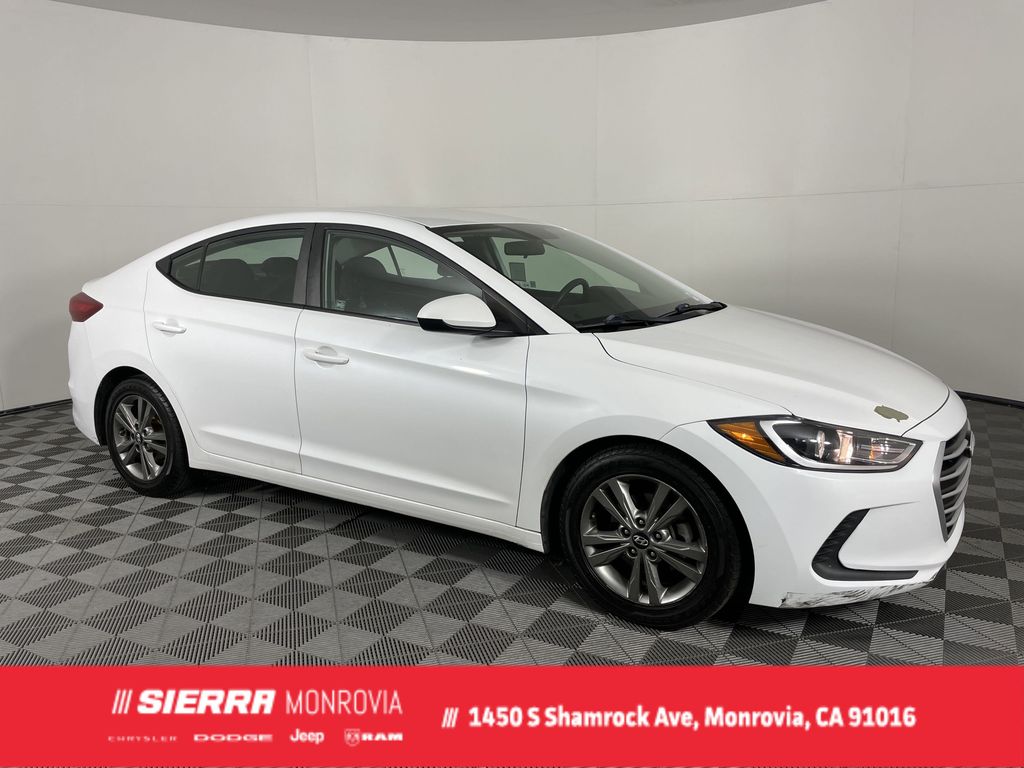 Used 2018 White Hyundai SEL image 1