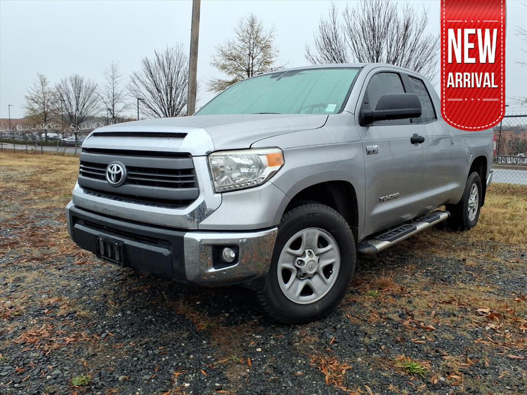 2014 Toyota Tundra SR5's photo