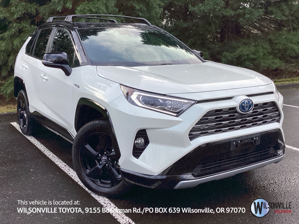 2020 Toyota RAV4 XSE's photo