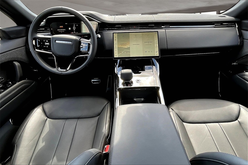 2025 Land Rover Range Rover Sport SE photo 3