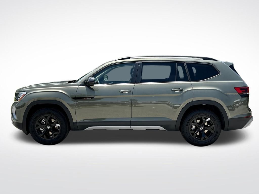 2025 Volkswagen Atlas Peak Edition SE photo 2