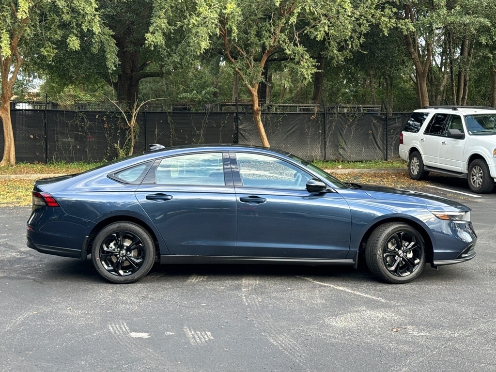 2025 Honda Accord SE photo 4