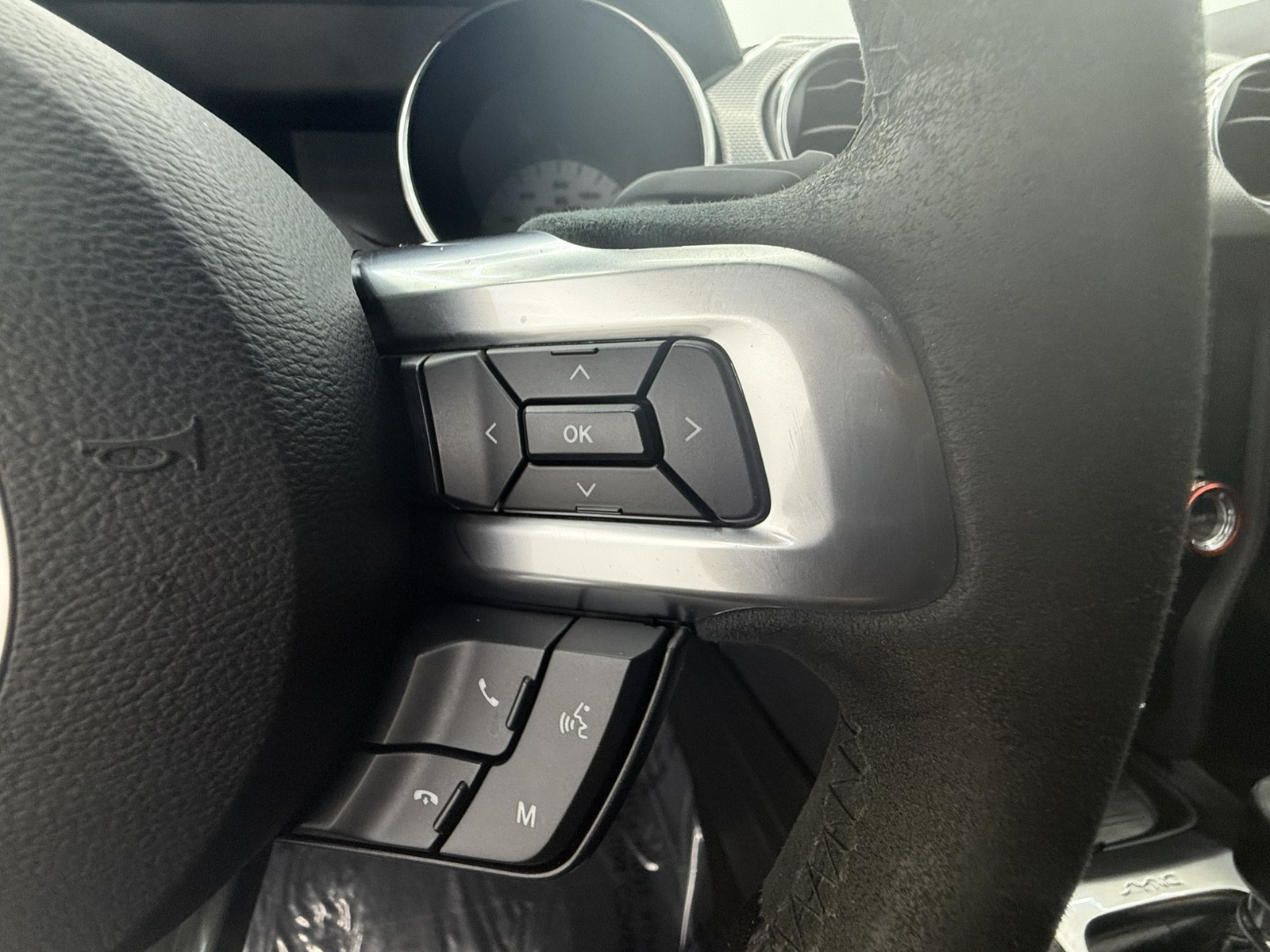 2020 Ford Mustang GT Premium photo 13