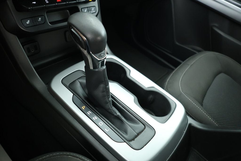 2022 Chevrolet Colorado LT photo 14