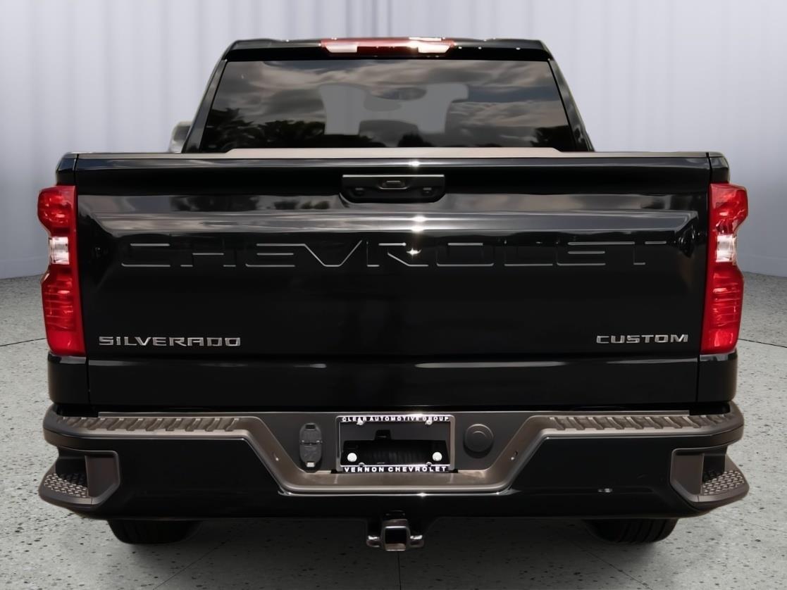 2025 Chevrolet Silverado 1500 Custom photo 4