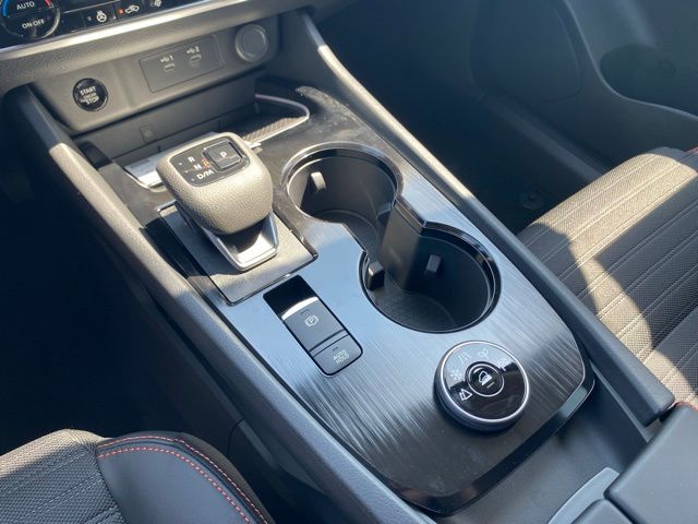 2026 Nissan Rogue SV photo 14