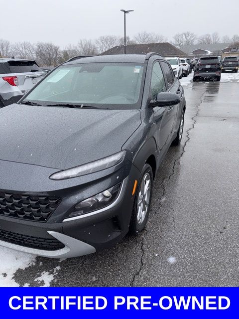 2022 Hyundai Kona SEL's photo