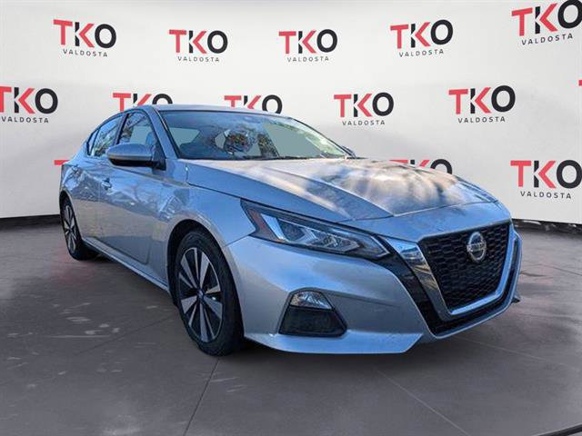 2022 Nissan Altima SV's photo