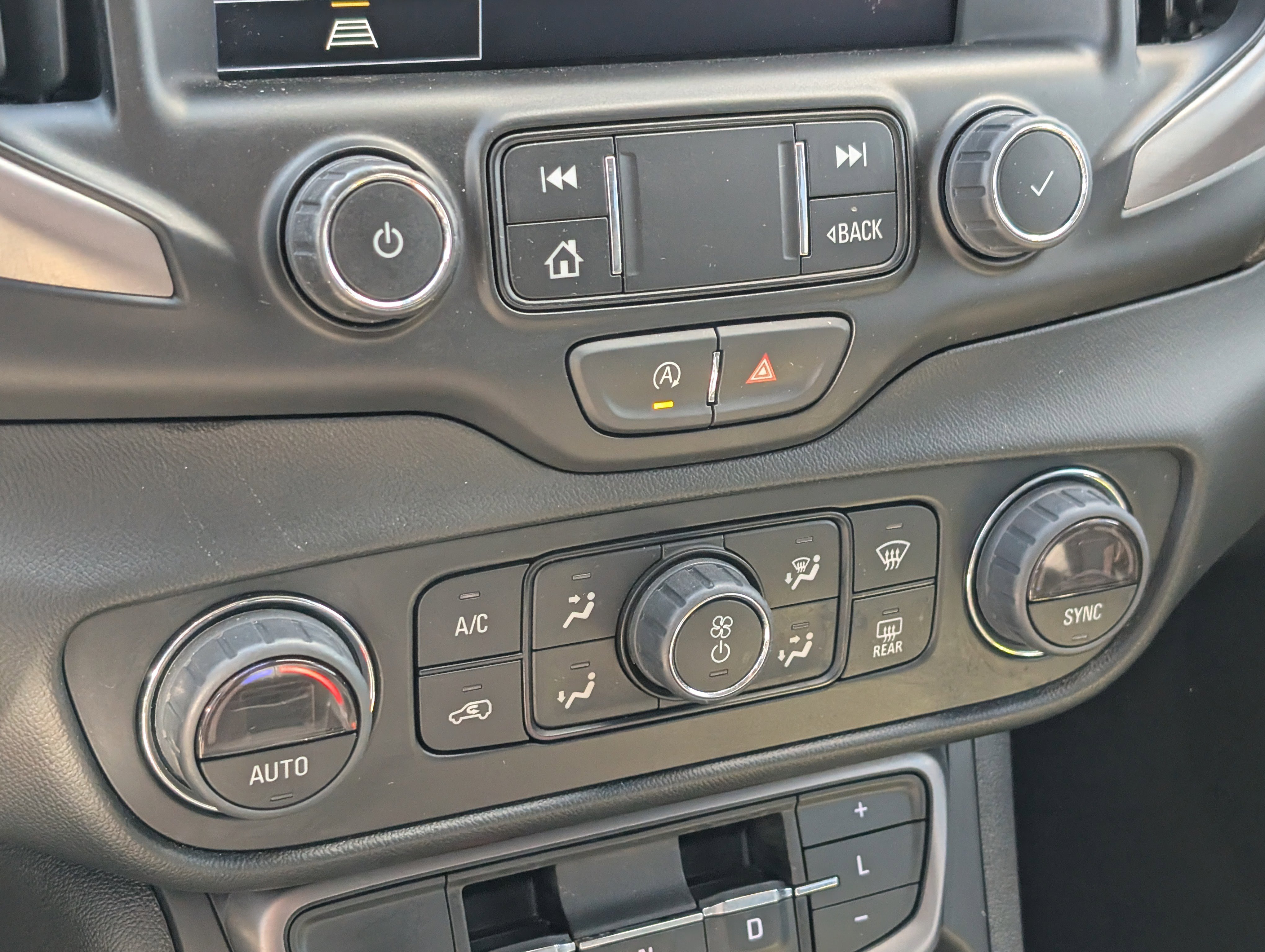 Used 2023 Summit White GMC AT4 image 31