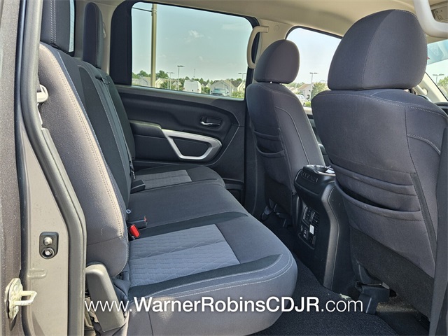 2021 Nissan Titan SV photo 14