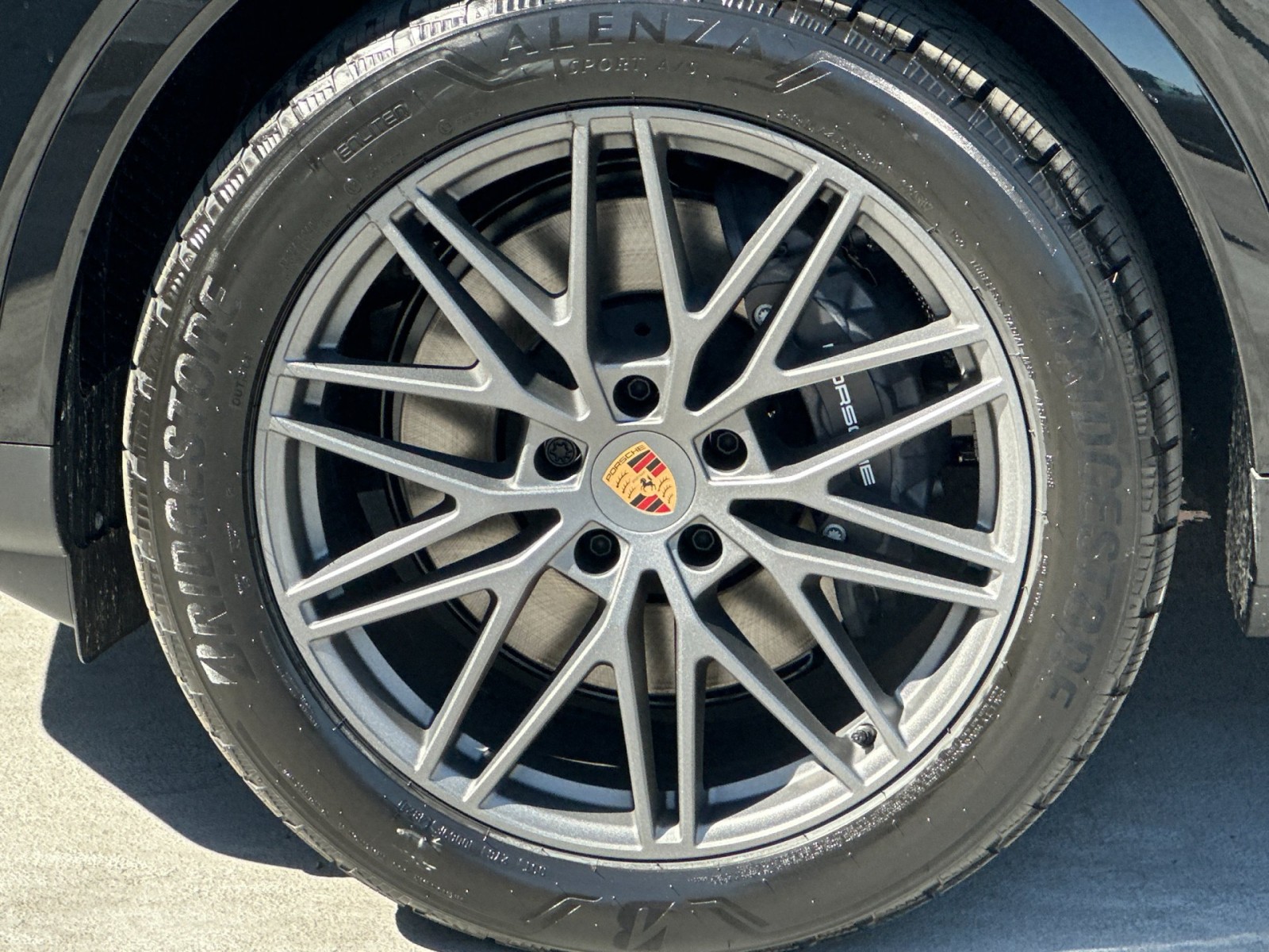2025 Porsche Cayenne Coupe photo 26