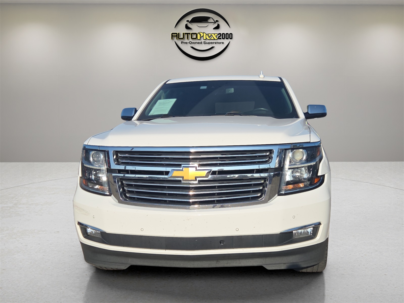 2018 Chevrolet Tahoe Premier photo 2