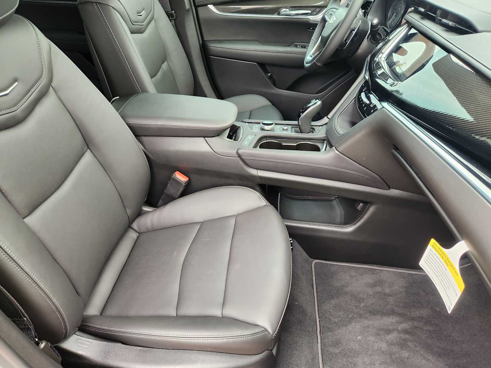 2025 Cadillac XT5 Sport photo 8