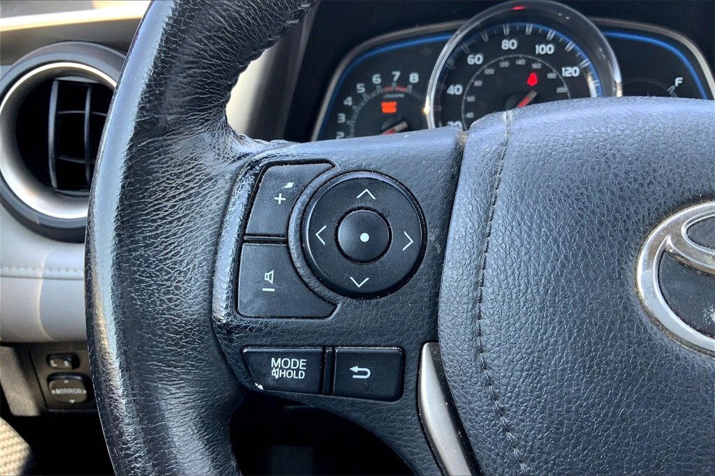 2013 Toyota RAV4 Limited photo 17