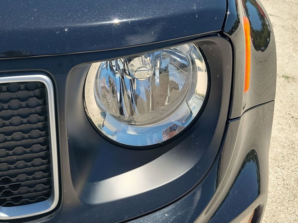 2022 Jeep Renegade Latitude photo 15