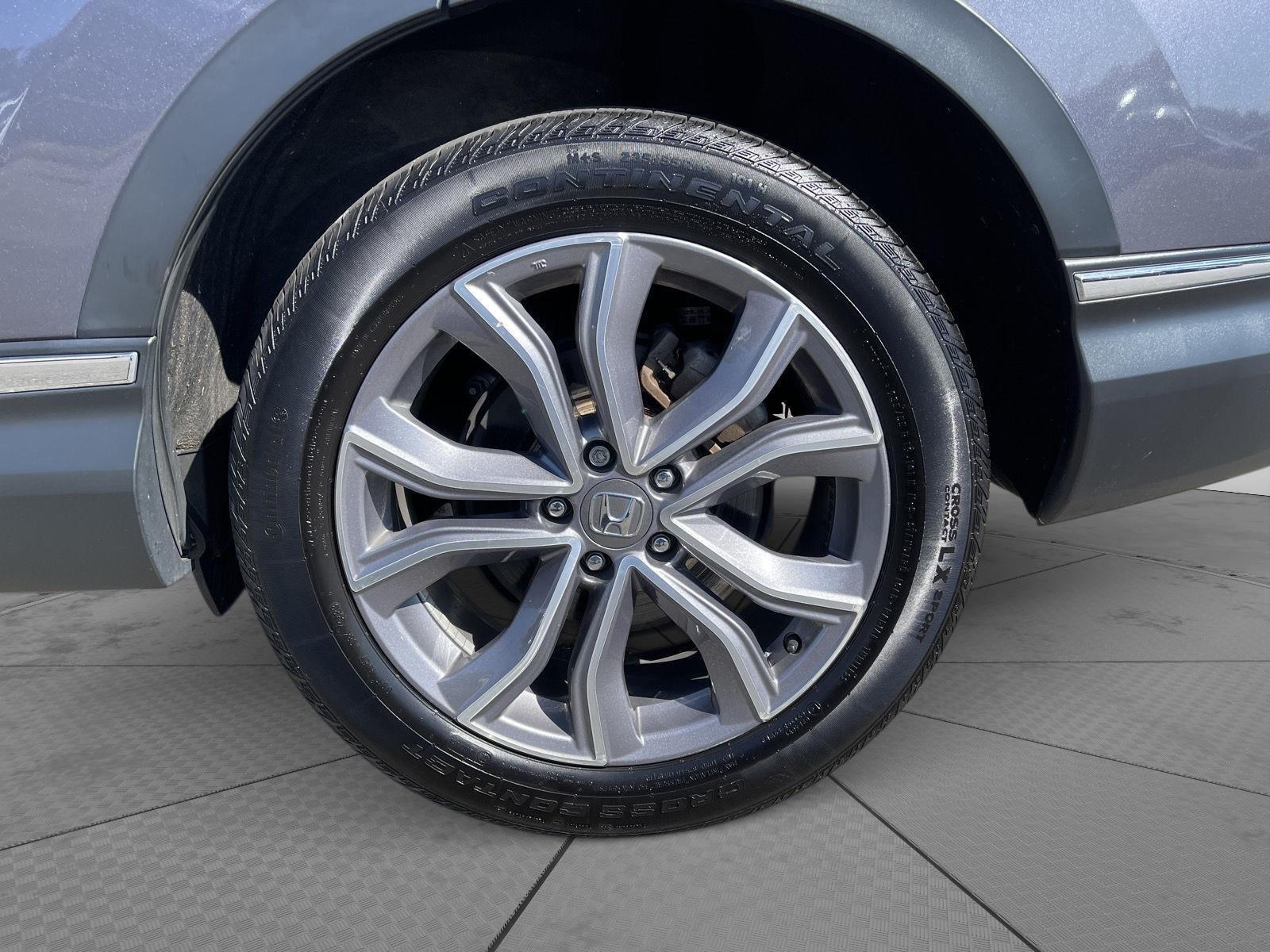 2020 Honda CR-V Hybrid Touring photo 24