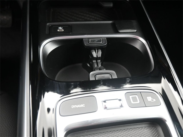2025 Mercedes Benz GLA 250 photo 3