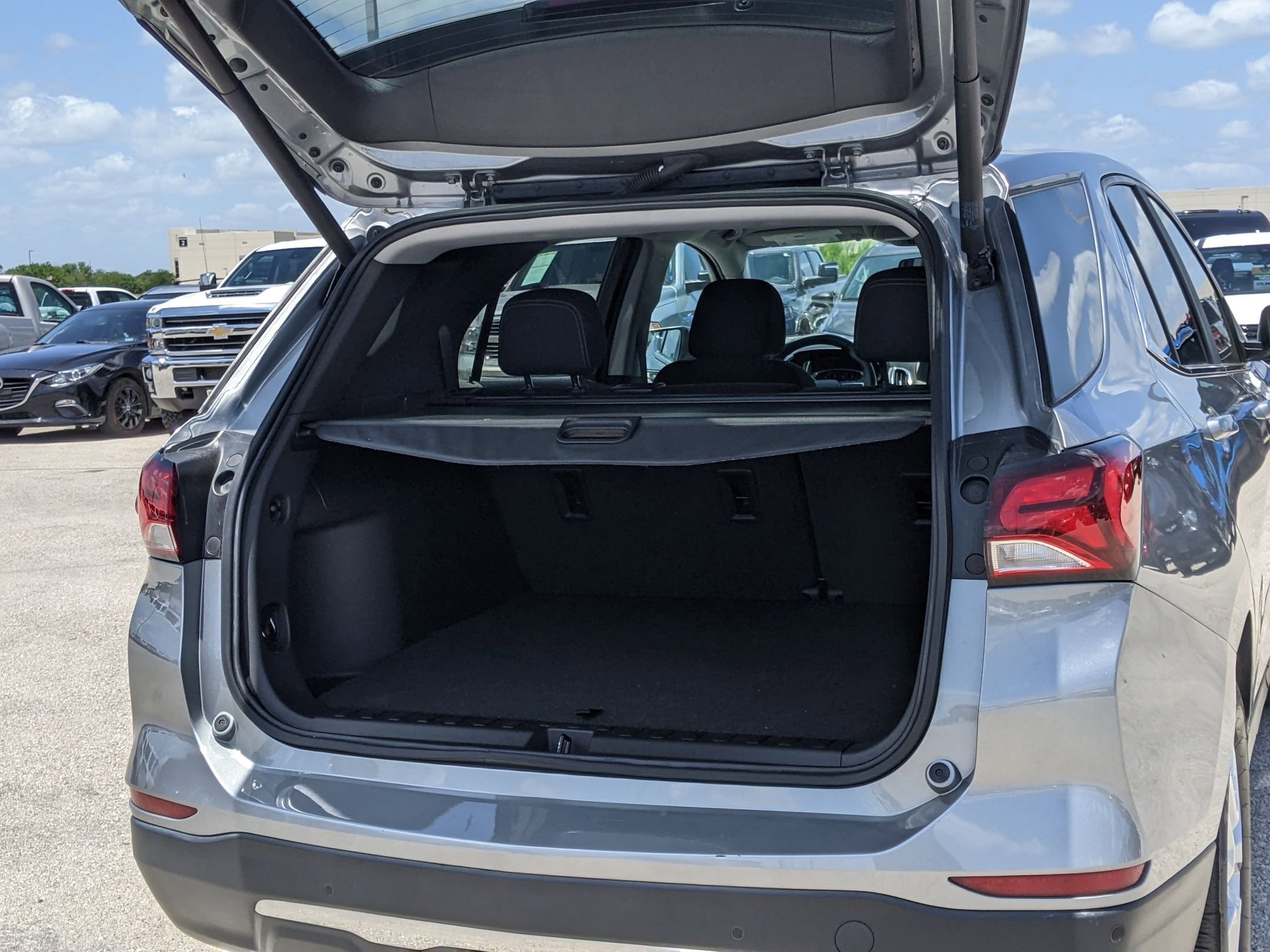 2023 Chevrolet Equinox LT photo 25