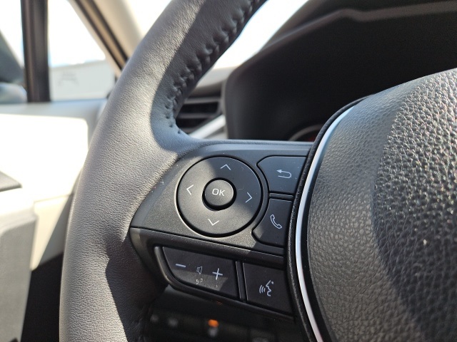 2024 Toyota RAV4 XLE Premium photo 34