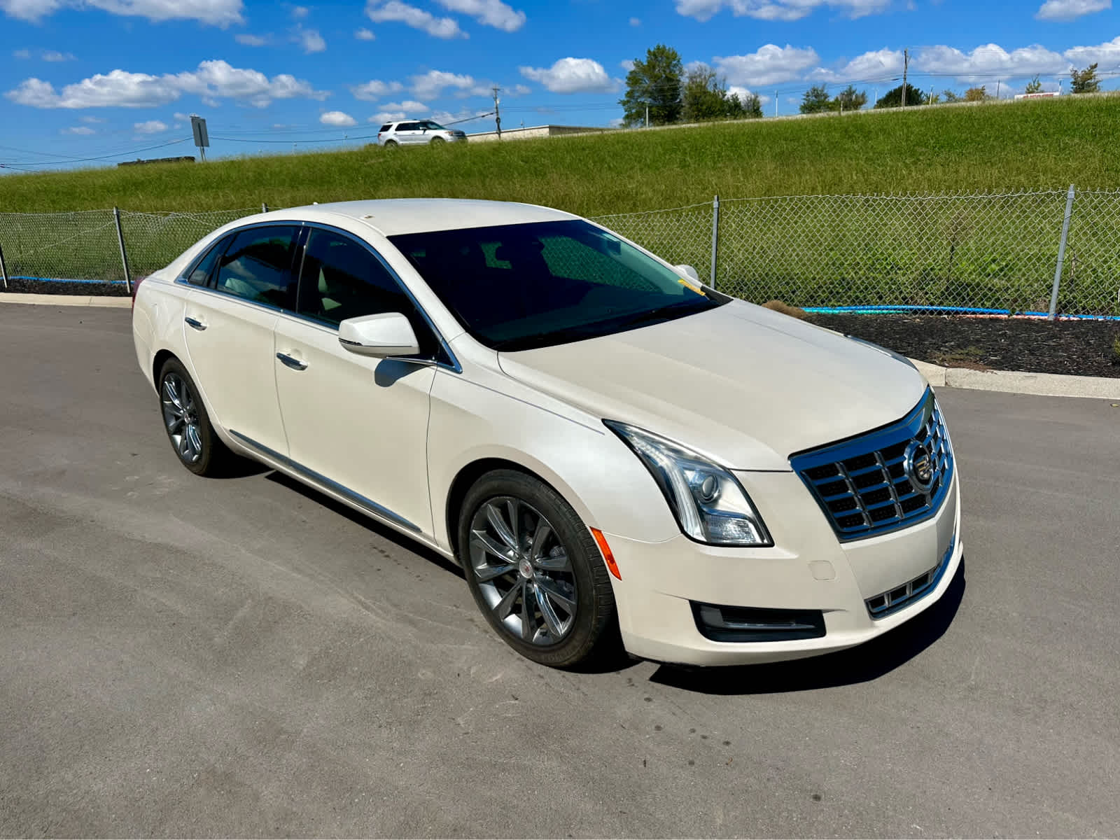 2013 Cadillac XTS Base photo 3