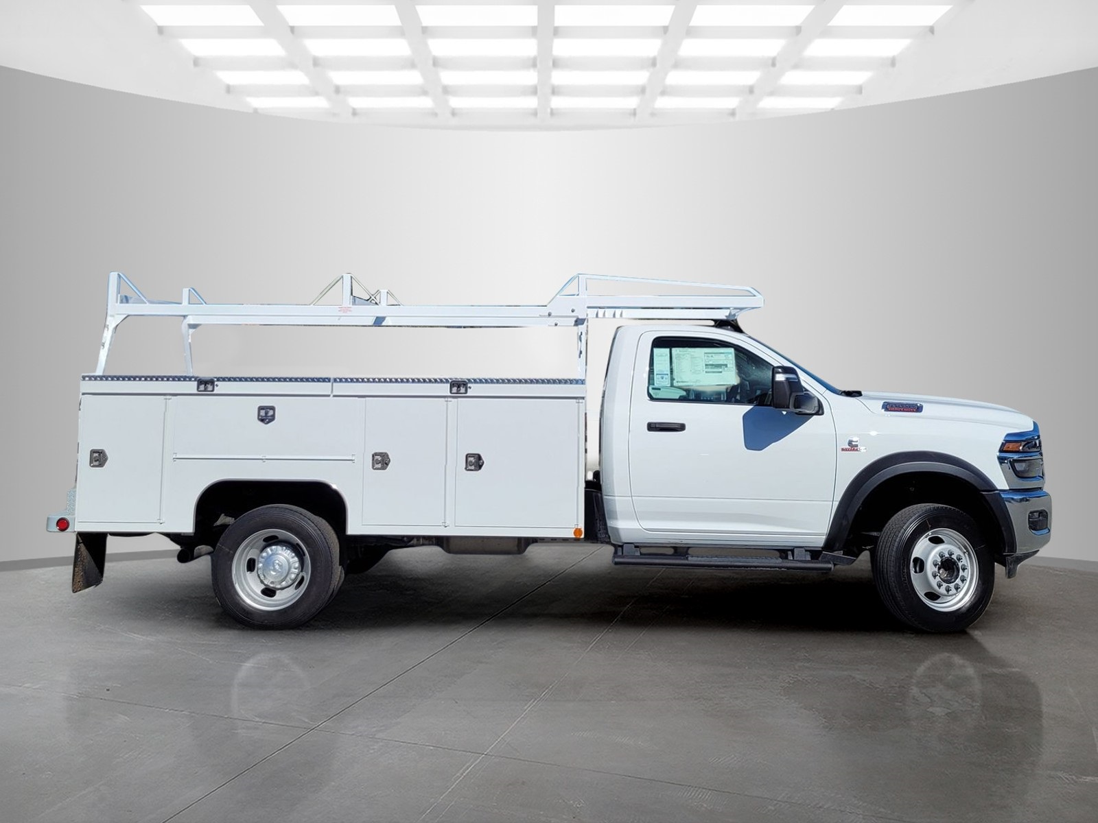 2026 Ram 5500 Tradesman photo 3