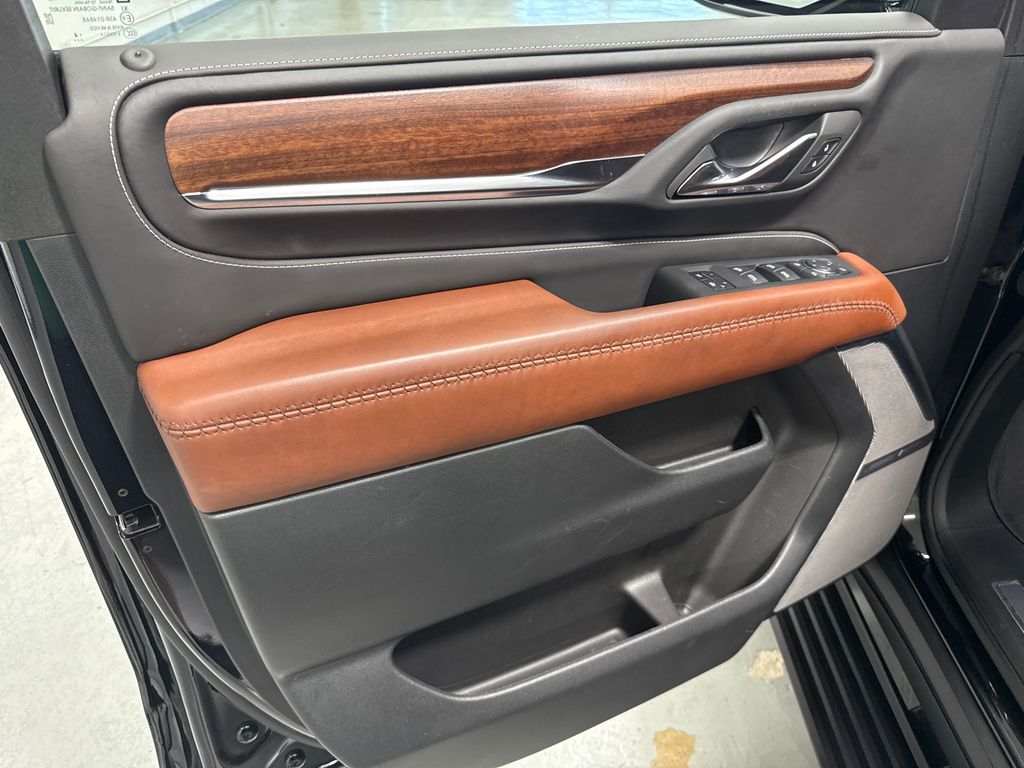 2024 Gmc Yukon XL Denali Ultimate photo 12