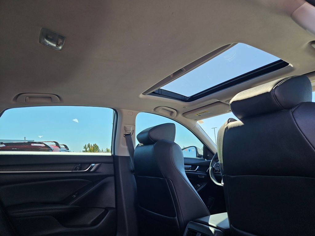 2021 Honda Accord Hybrid EX-L photo 31