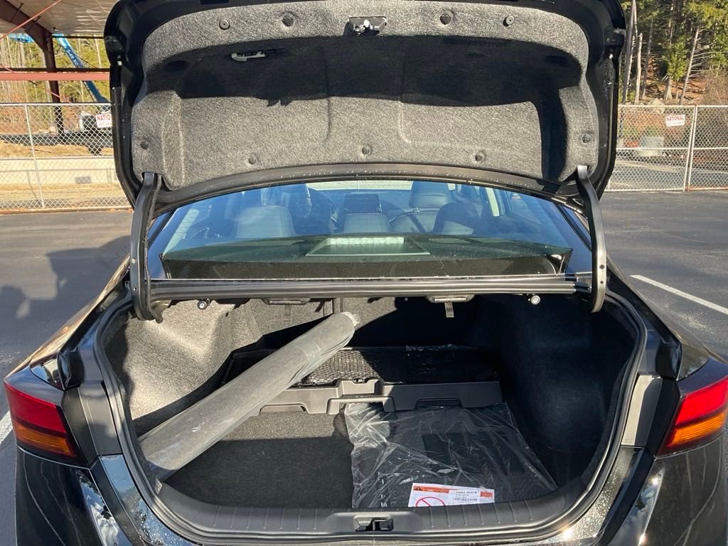 2025 Nissan Altima 2.5 SR photo 25
