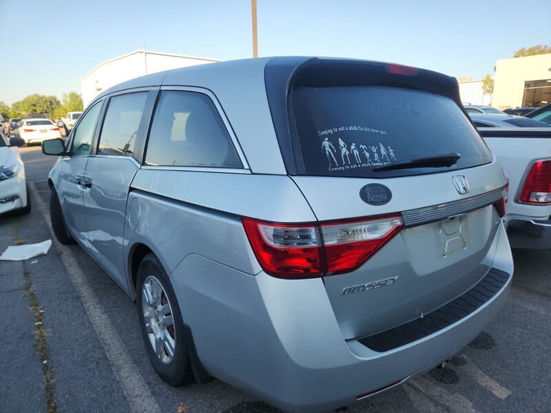 2013 Honda Odyssey LX photo 4