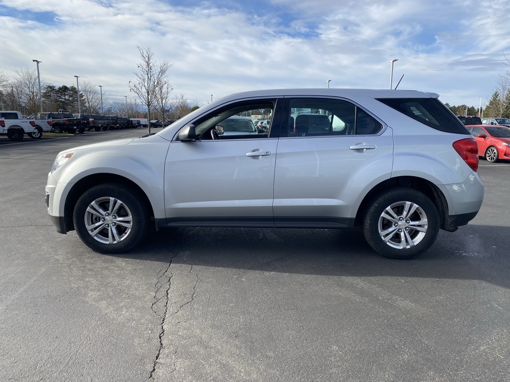 2015 Chevrolet Equinox LS photo 3