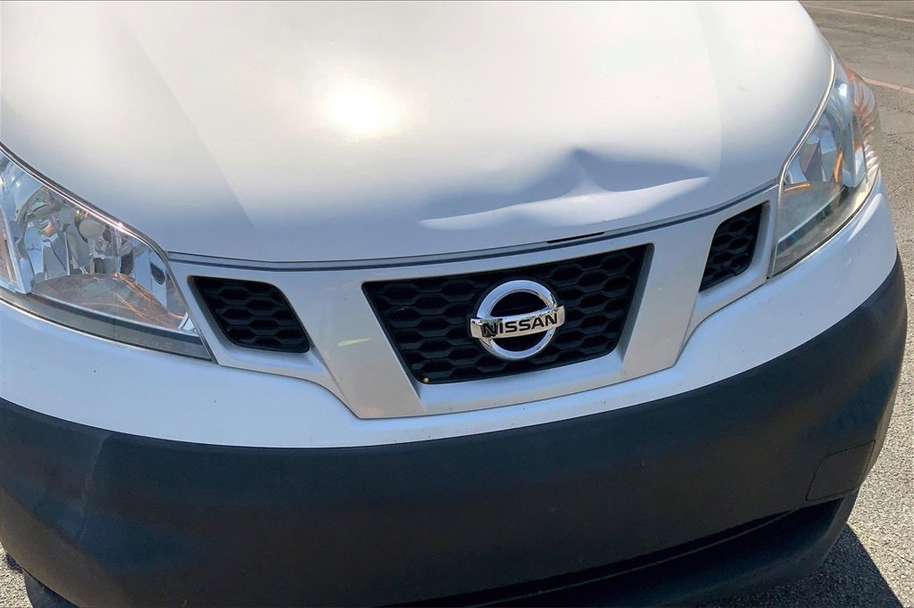 2017 Nissan NV200 S photo 28