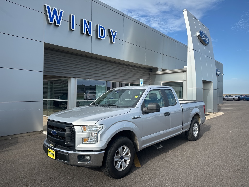 Used 2015 Ingot Silver Ford XL image 1