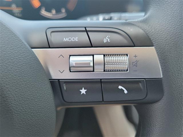 2025 Hyundai Tucson SE photo 10