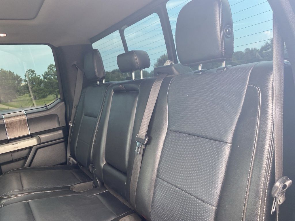 2017 Ford F-250 Lariat photo 38