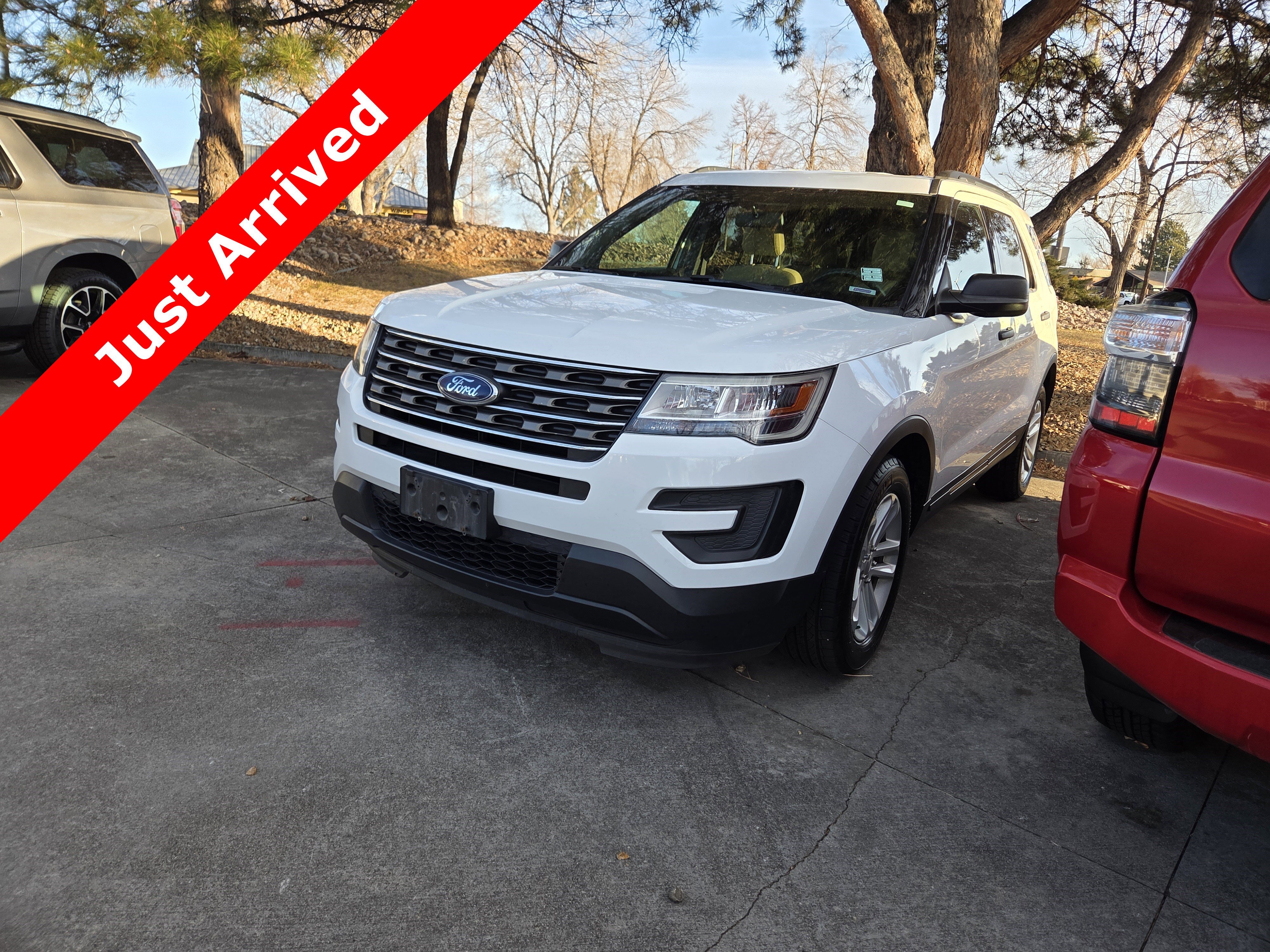 2017 Ford Explorer Base's photo