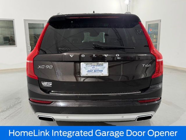 2016 Volvo XC90 T6 Momentum photo 4