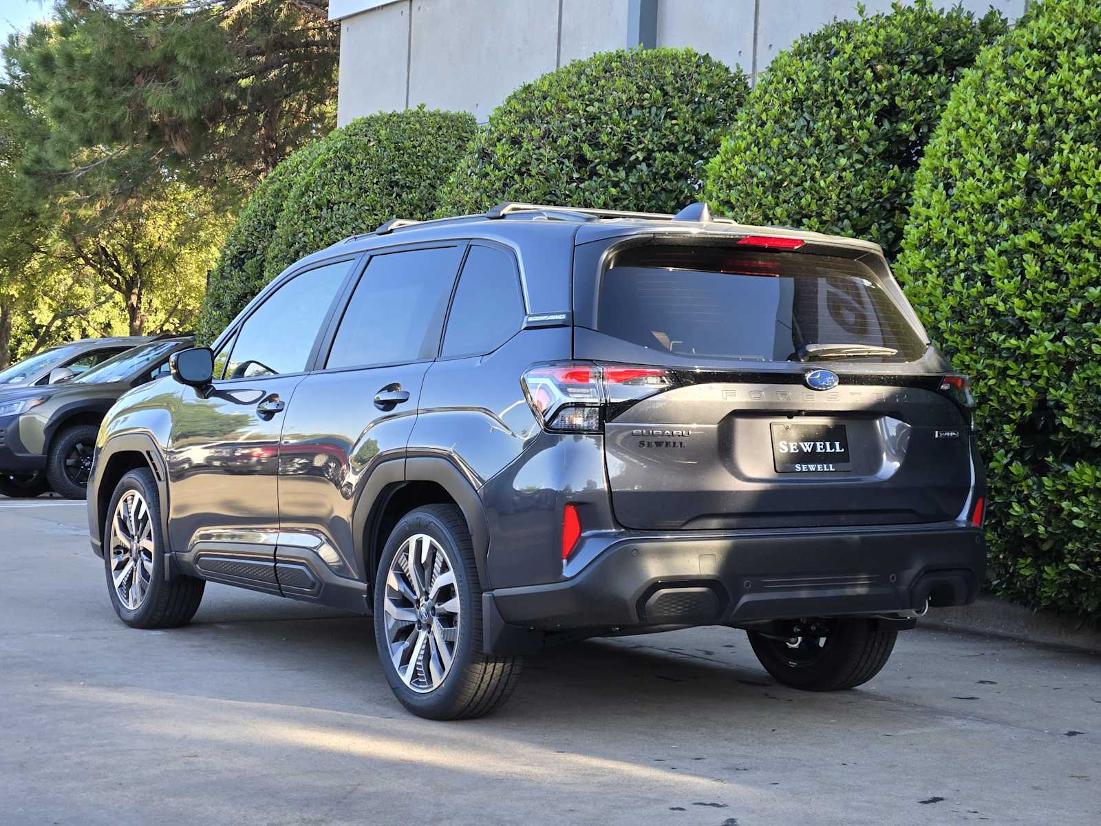 2025 Subaru Forester Touring photo 3