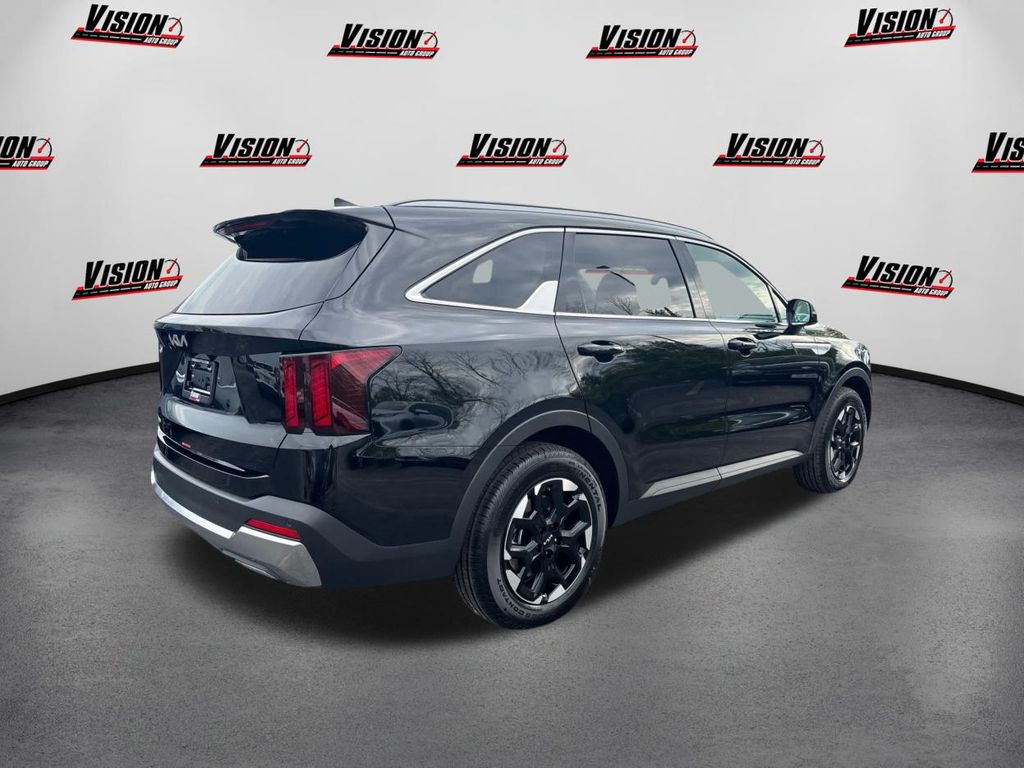 2026 Kia Sorento S photo 5