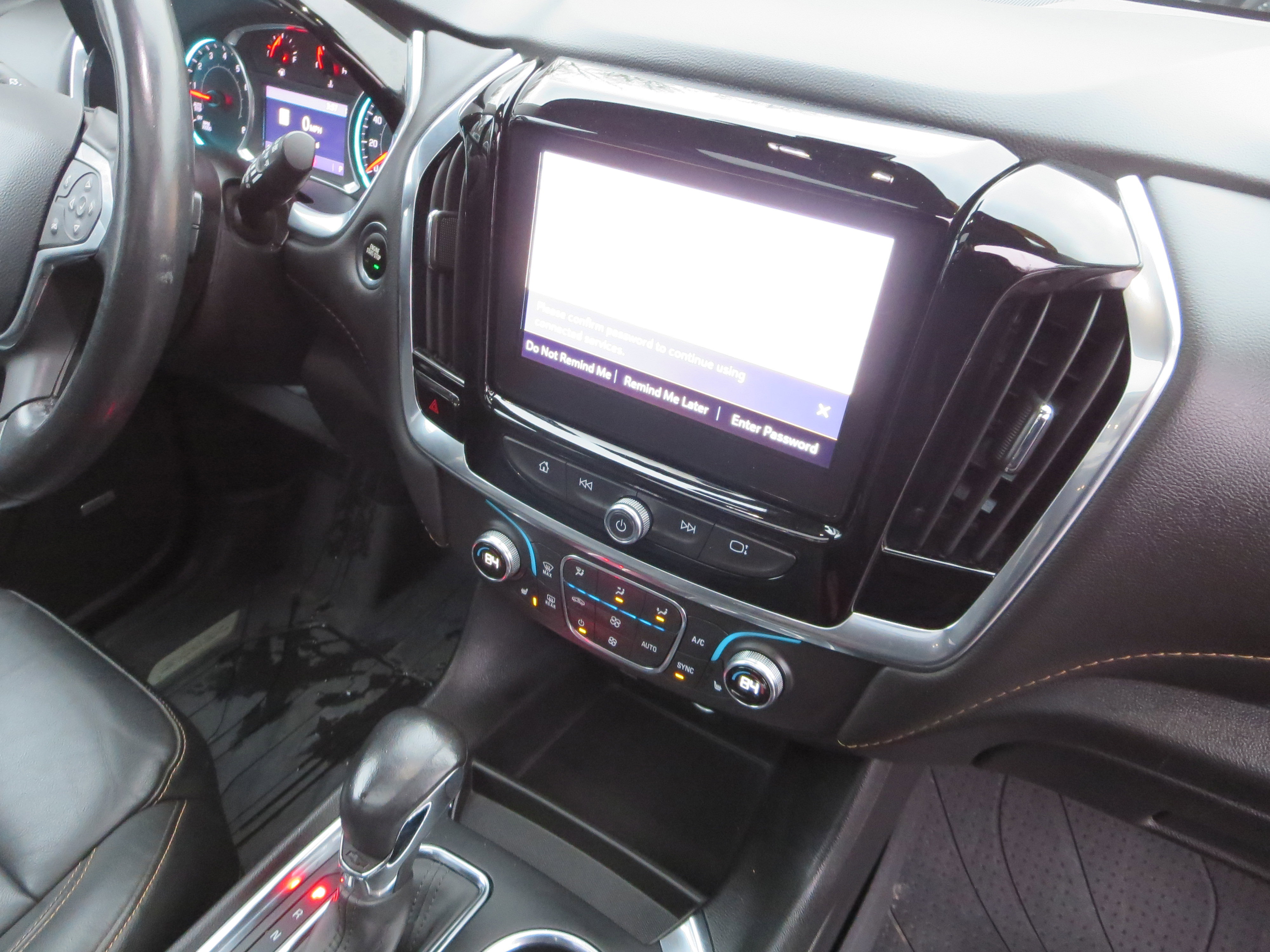 2021 Chevrolet Traverse RS photo 4