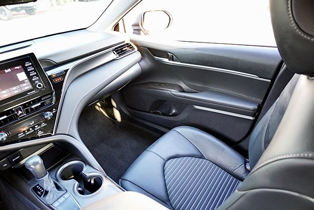2024 Toyota Camry SE photo 19