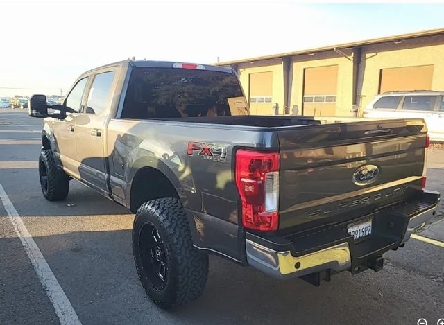 2018 Ford F-250 XL photo 2