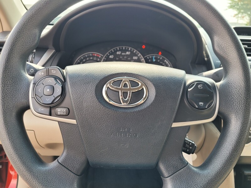 2013 Toyota Camry LE photo 15
