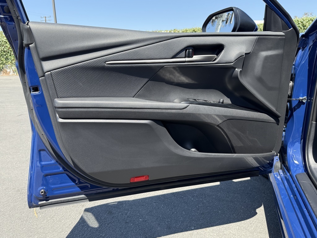 2025 Toyota Camry SE photo 17