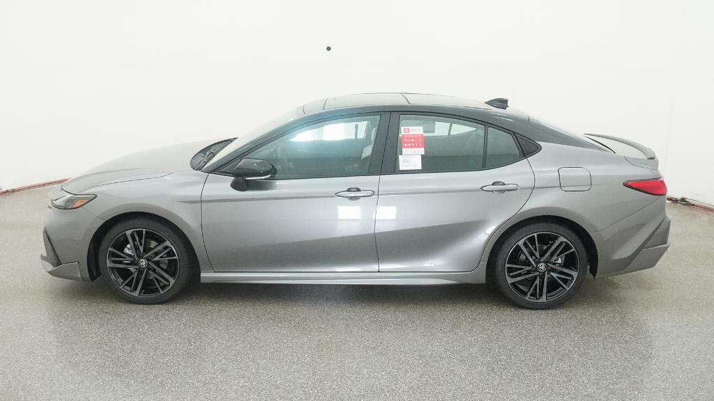 2025 Toyota Camry XSE photo 7