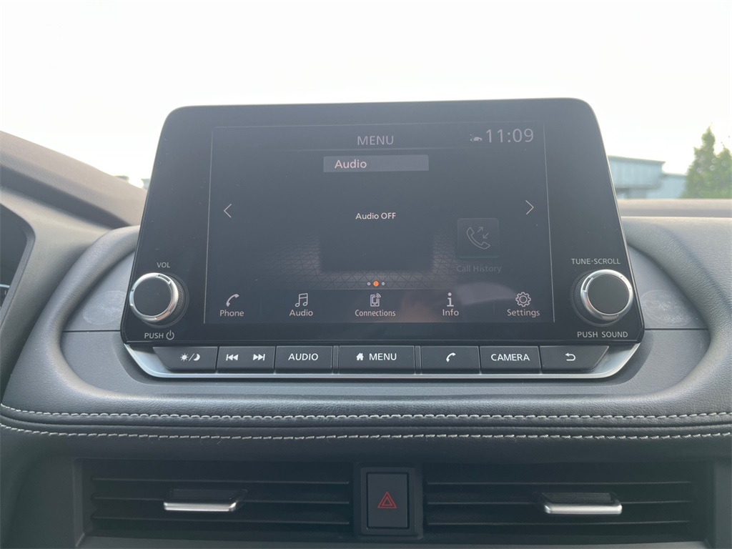 2023 Nissan Rogue SV photo 21