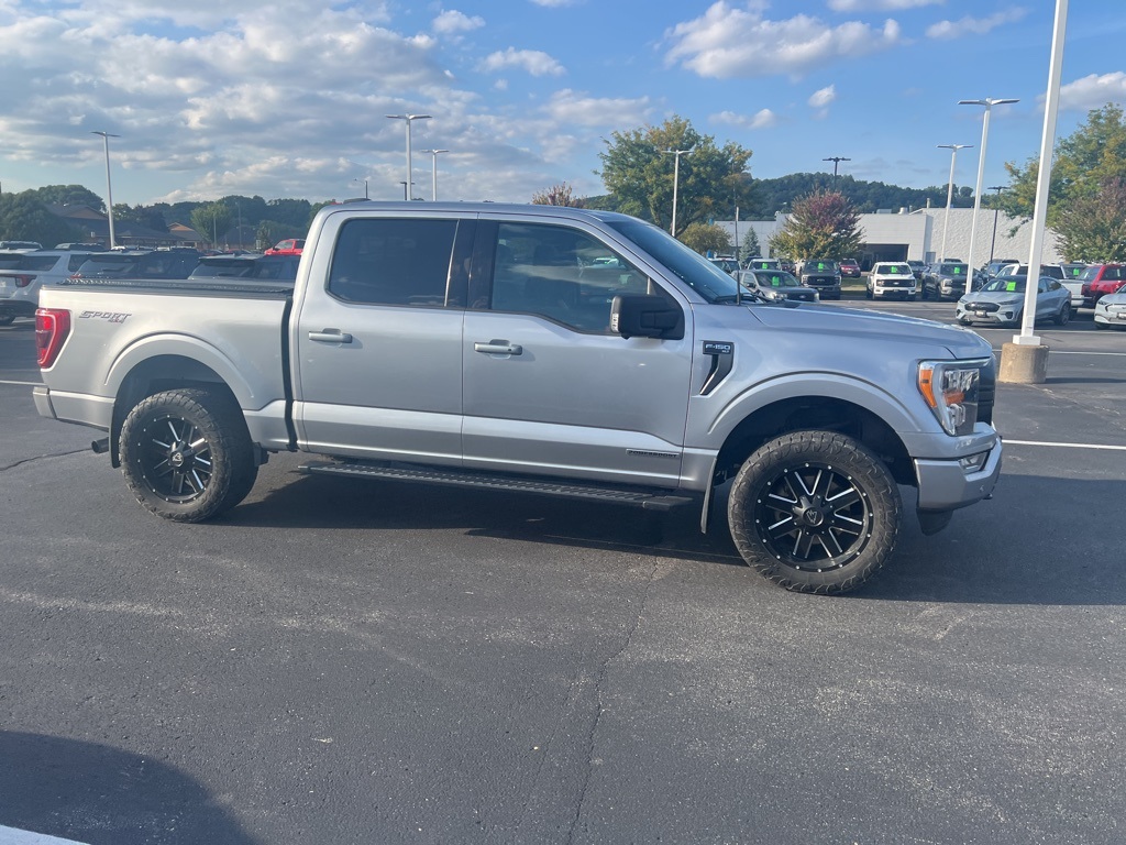 2021 Ford F-150 XLT photo 3