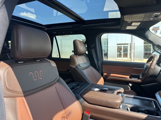 2025 Ford Expedition King Ranch MAX photo 11